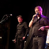 4253_Macht_Worte_Brauhaus_Juni_2025_Chadde-Smotlacha-Moderation_DxO_15x10