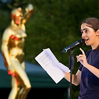 5974_Elif_Duygu_Gartentheater-2025_DxO_15x10