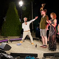 6615_Applauswertung_Preisvergabe_Gartentheater-2025_DxO_15x10